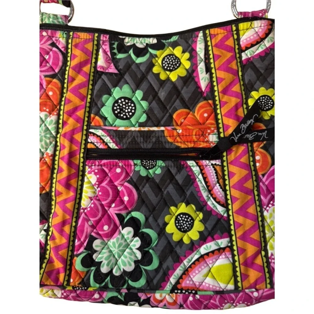 Vera Bradley Triple Zip Hipster Crossbody Bag In Ziggy Zinnia NWOT - Picture 7 of 12